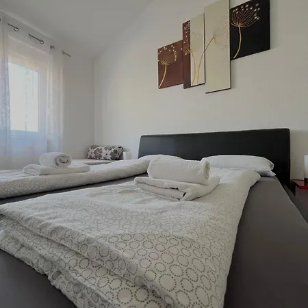 Apartament Rotim