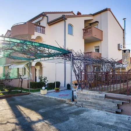 Rotim Apartman Zára