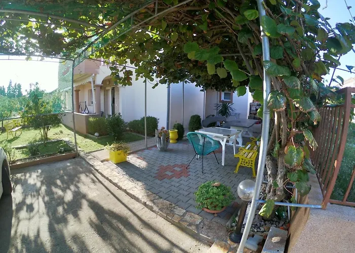 Apartman Apartments Villa Rotim *